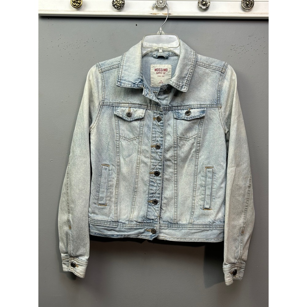 Mossimo Denim Jacket Women Medium Light Blue Trucker Cotton Button Classic Jean